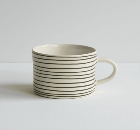 Beautiful Portuguese mugs showcasing traditional designs and colours, perfect for adding charm to your kitchen collection.