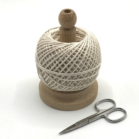 String Tidy with Scissors - Bagel&Griff