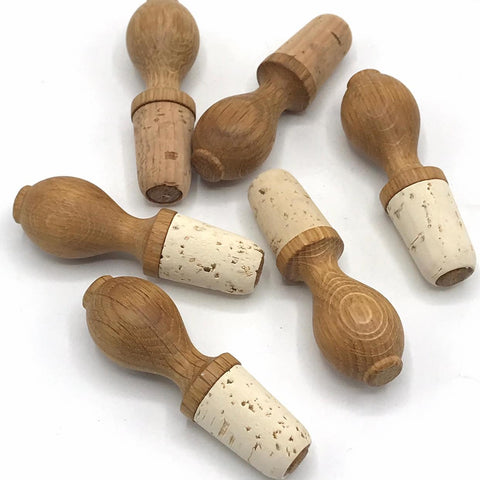 Oak Wine Stopper - Bagel&Griff